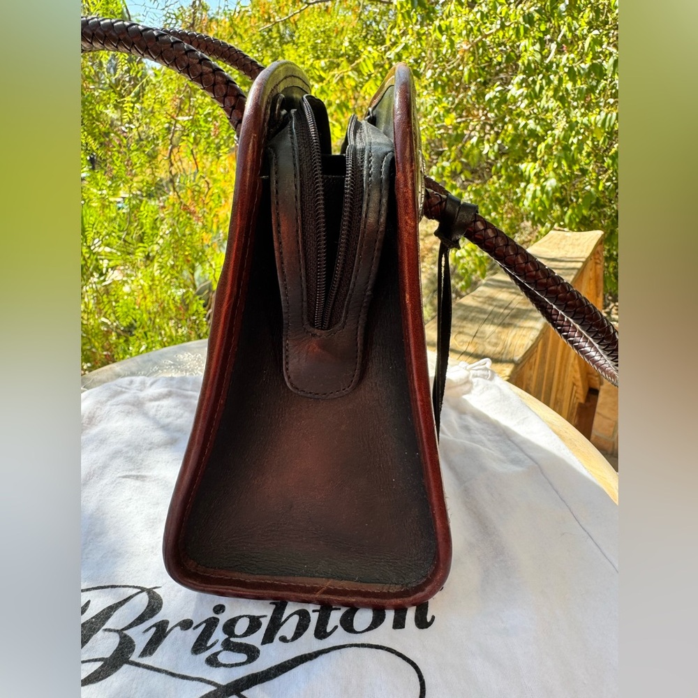 👜  Vintage Brighton “Regal Heart” Structured Leather Satchel – Style A246042 - Picture 6 of 17